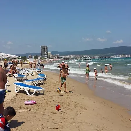 Pollo Mikosta Σάνι Μπιτς